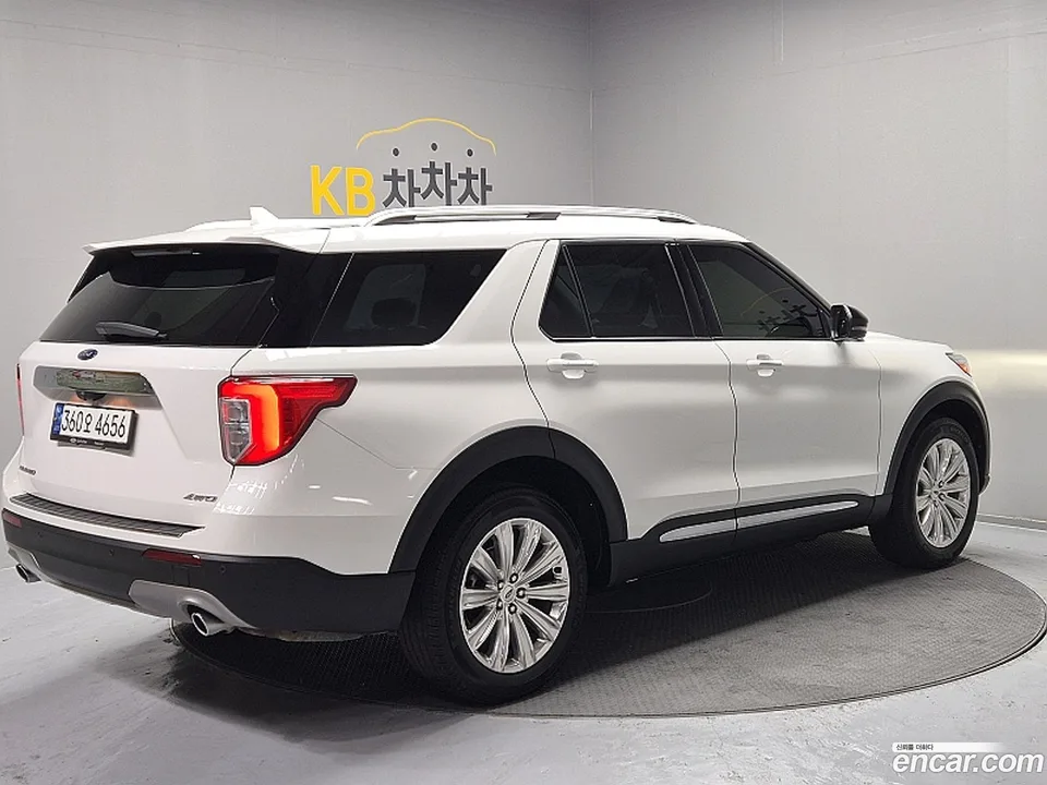 Ford Explorer 2.3 4WD 2022 — миниатюра 4