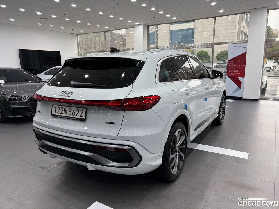 Audi Q5 (80A) 40 TDI S Line 2025 — миниатюра 2