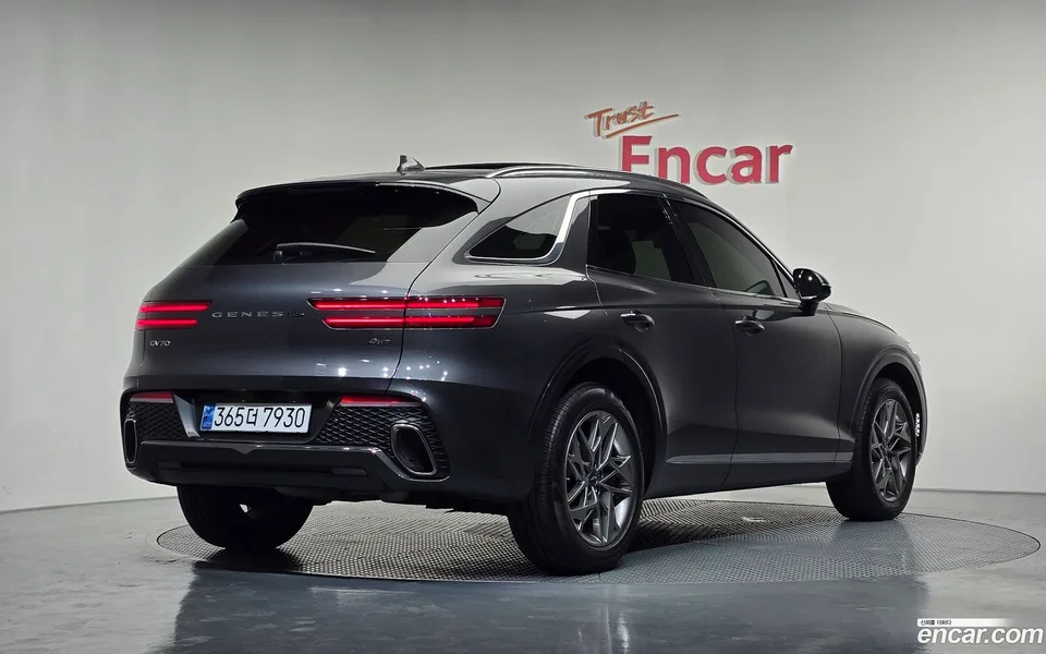 Genesis GV70 2.5T AWD 2022 — миниатюра 2