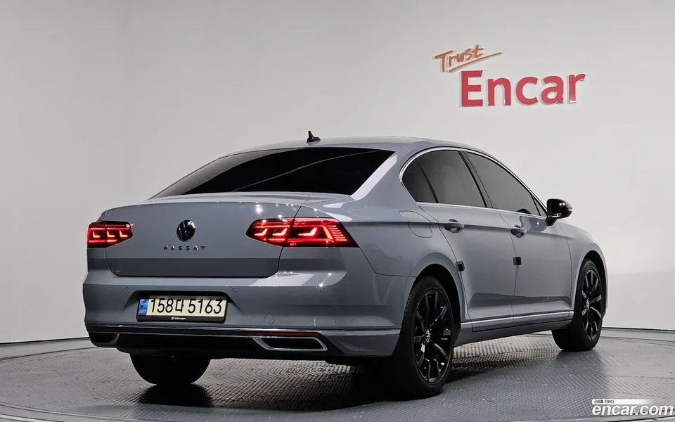 Volkswagen Passat GT 2.0 TDI 2022 — миниатюра 2