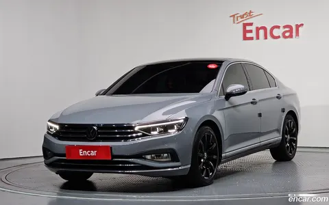 Volkswagen Passat GT 2022 купить в Москве