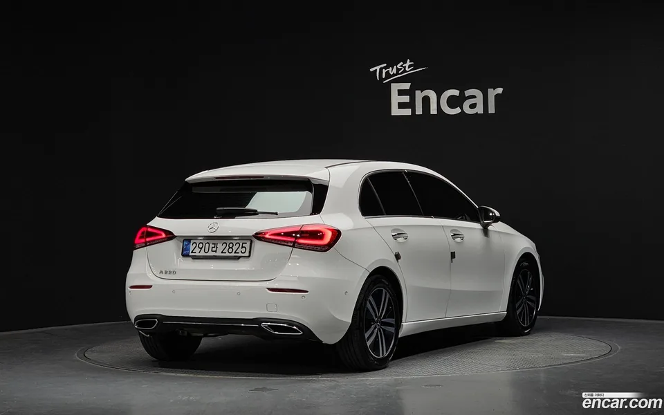 Mercedes-Benz A-Class A220 2022 — миниатюра 2