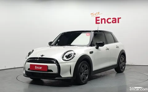 MINI Cooper 2023 buy in Moscow