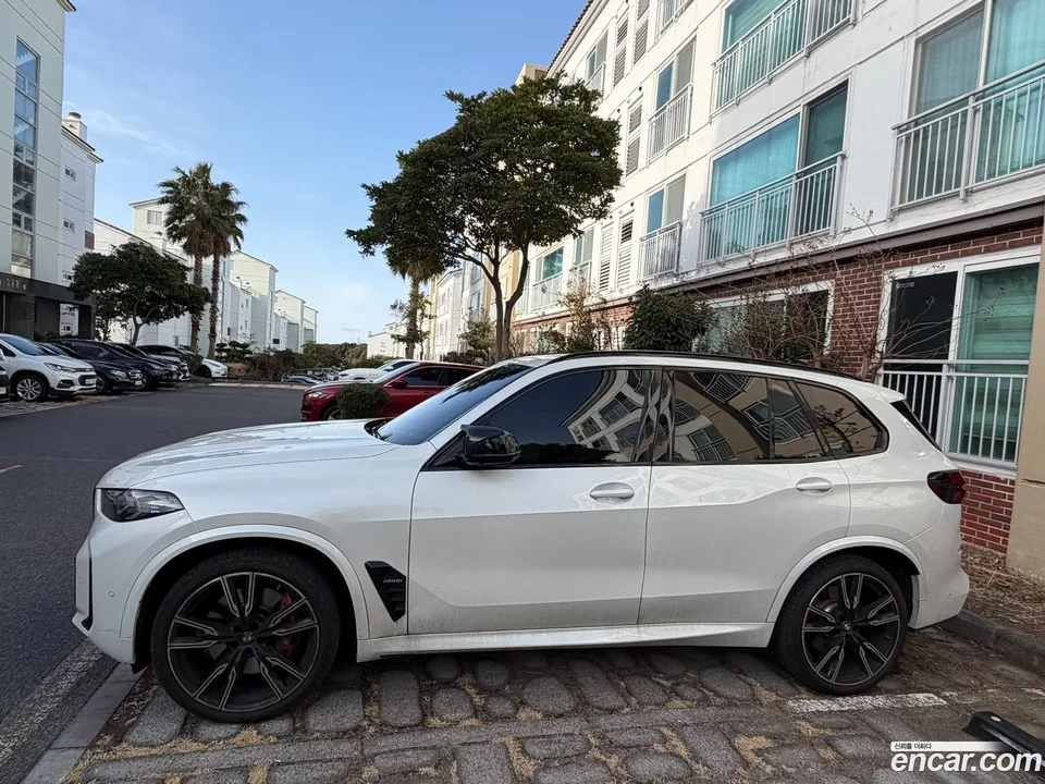 BMW X5 M60i 2025 — миниатюра 3
