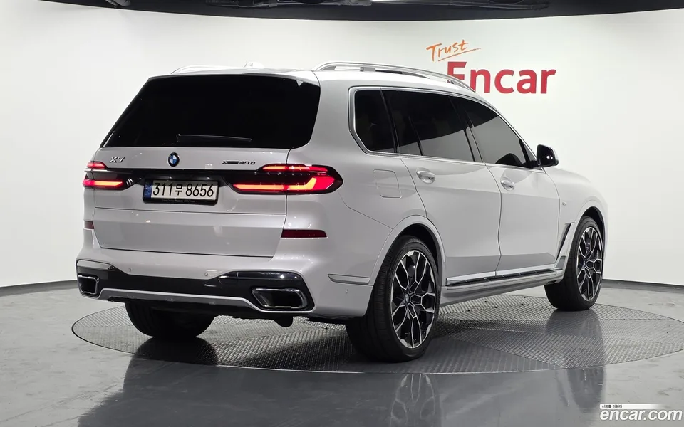BMW X7 xDrive 40d M 6 2024 — миниатюра 2