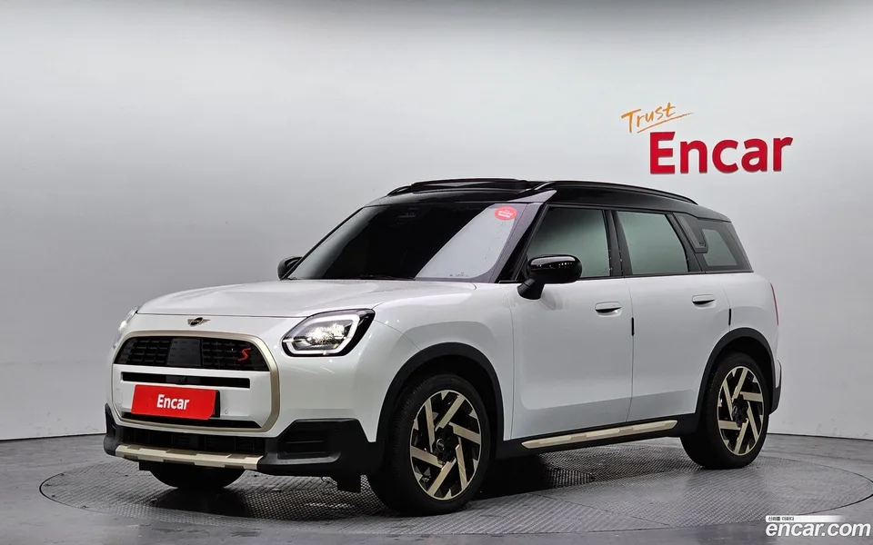 MINI Cooper S Countryman ALL4 2024 — фото 1, купить с доставкой в Москву
