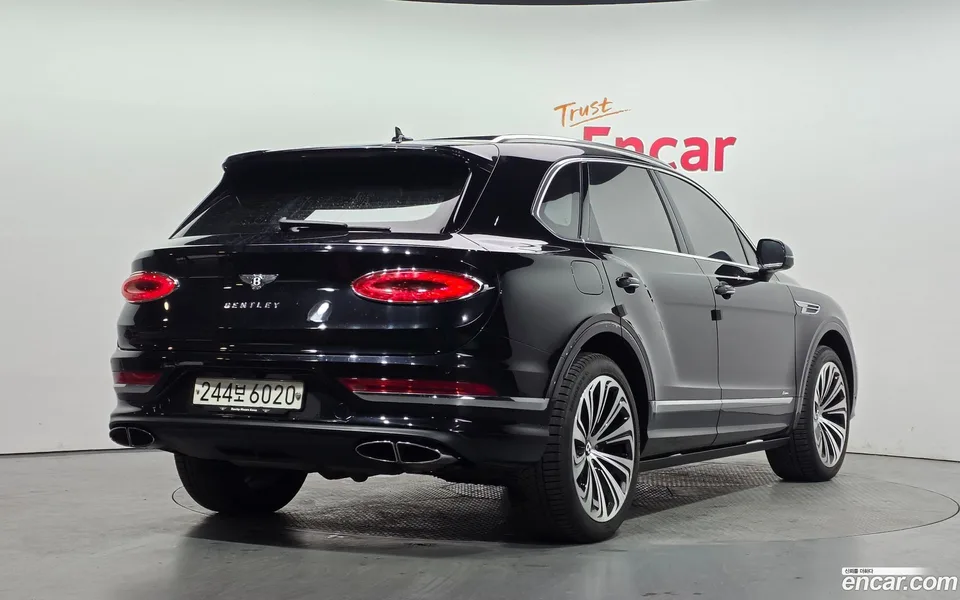 Bentley Bentayga 4.0 V8 2023 — миниатюра 2
