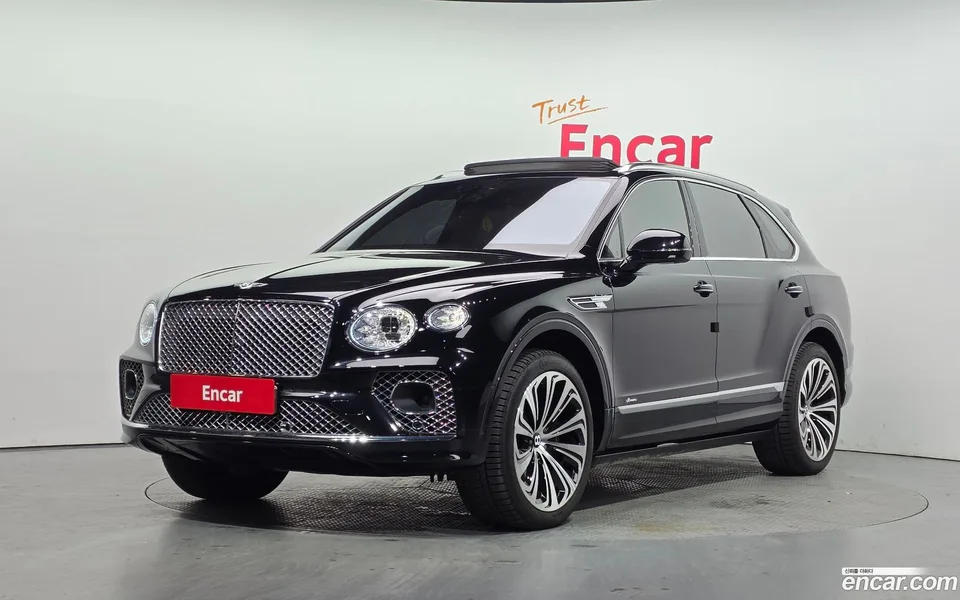 Bentley Bentayga 4.0 V8 2023 — фото 1, купить с доставкой в Москву