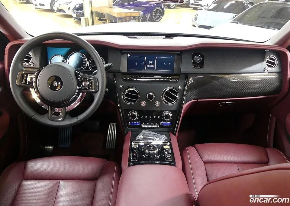 Rolls-Royce Cullinan 6.7 V12 2023 — миниатюра 4