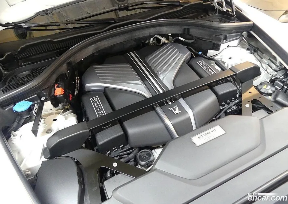 Rolls-Royce Cullinan 6.7 V12 2023 — миниатюра 5