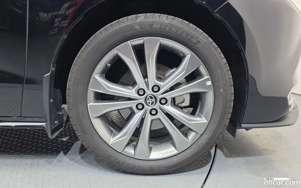 Toyota Sienna 2.5 2WD 2024 — миниатюра 5