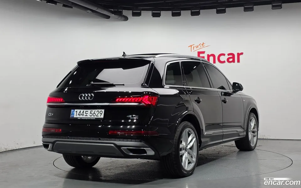 Audi Q7 (4M) 45 TDI 2023 — миниатюра 2