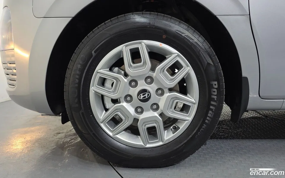 Hyundai Staria HEV 1.6 3 2025 — миниатюра 5