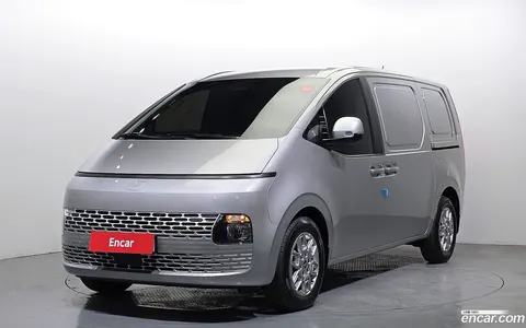 Hyundai Staria 2025 купить в Москве