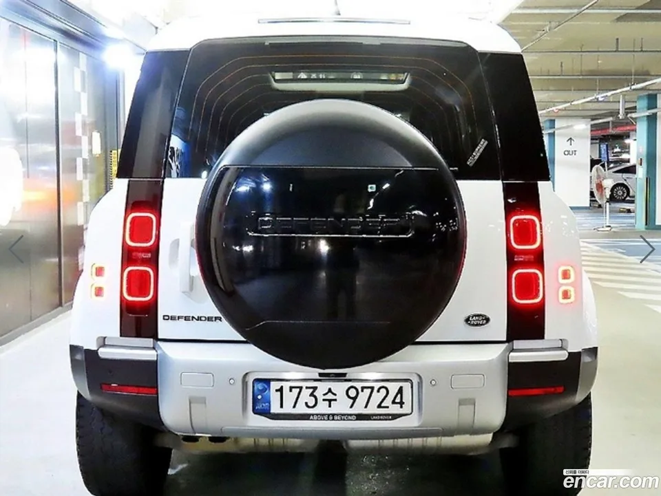 Land Rover Defender 110 D250 SE 2022 — миниатюра 5