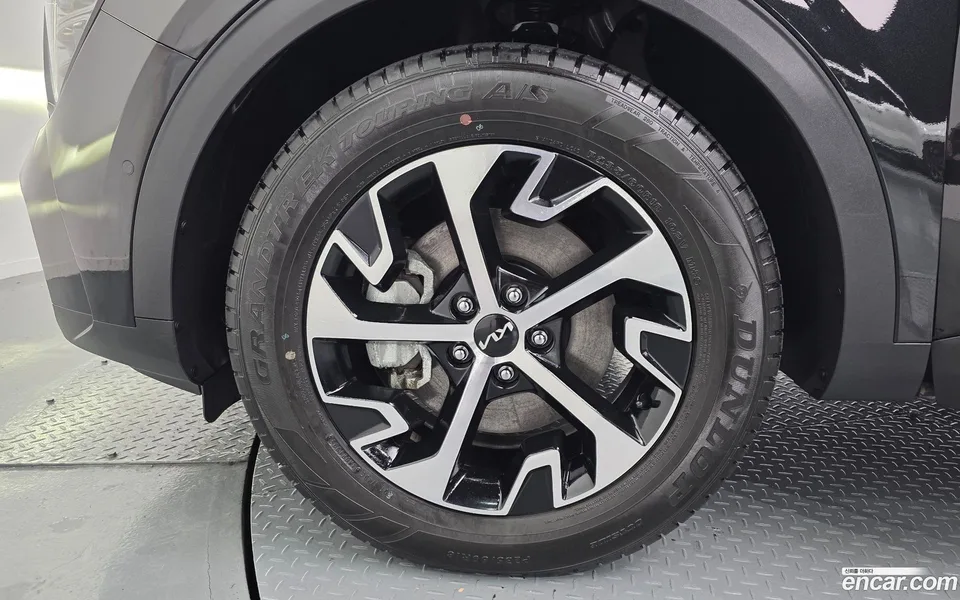 Kia Sportage Hybrid 2WD 2023 — миниатюра 5