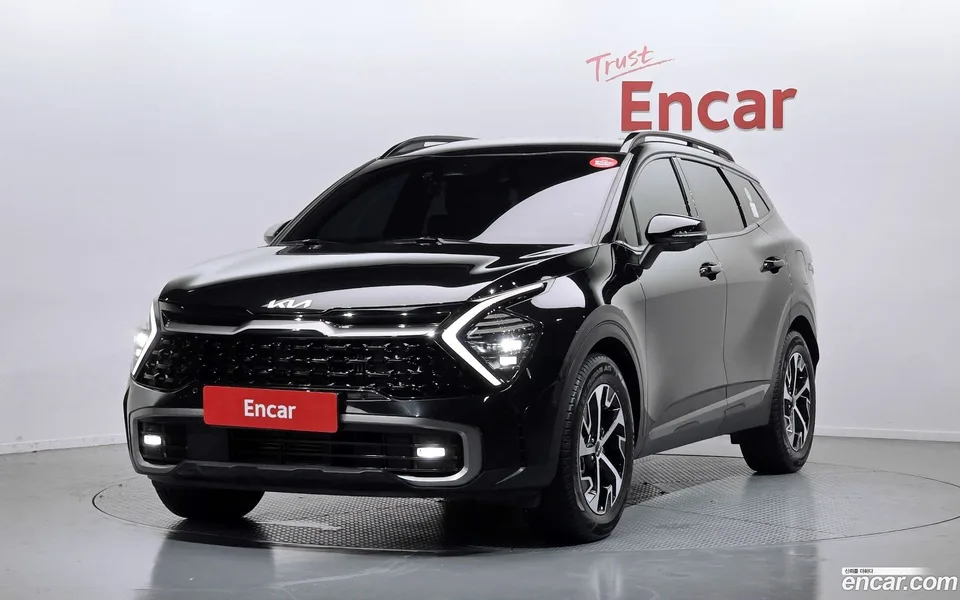 Kia Sportage Hybrid 2WD 2023 — фото 1, купить с доставкой в Москву