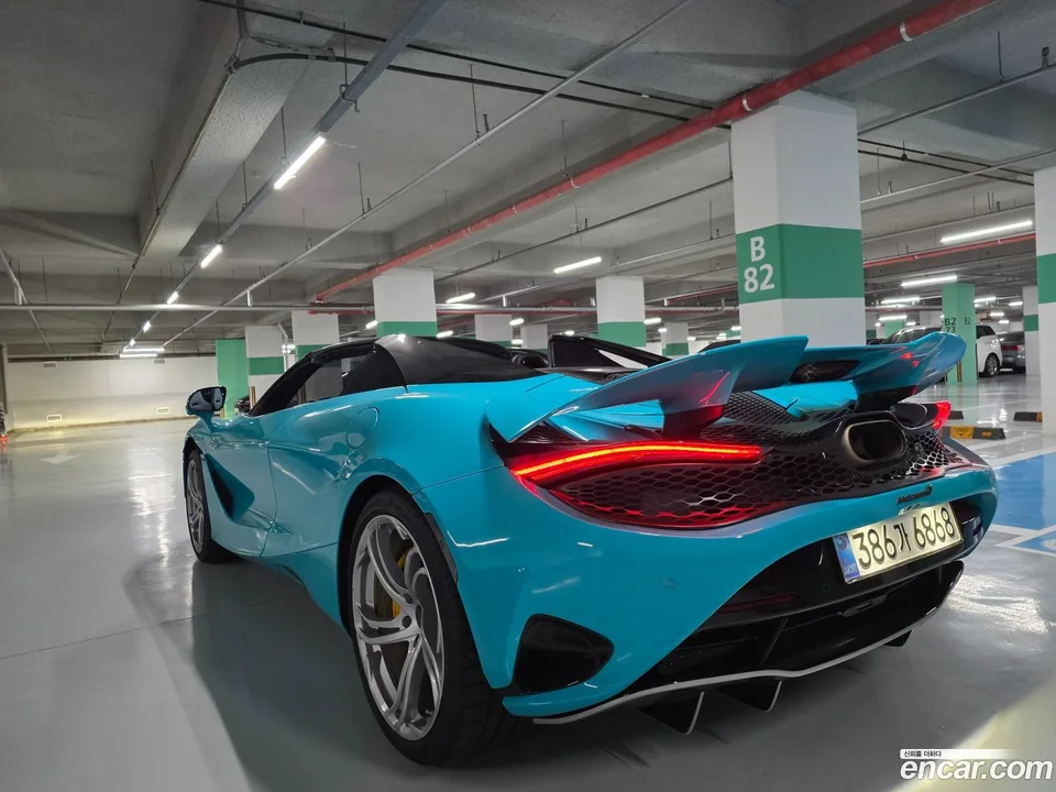 McLaren 750S 4.0 2025 — миниатюра 2