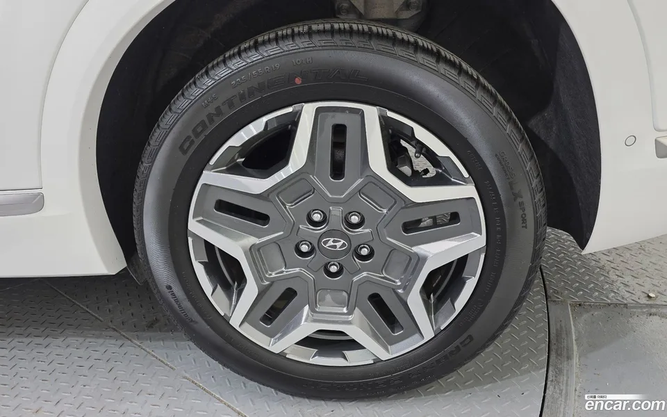 Hyundai SantaFe HEV 1.6 2WD 2023 — миниатюра 5
