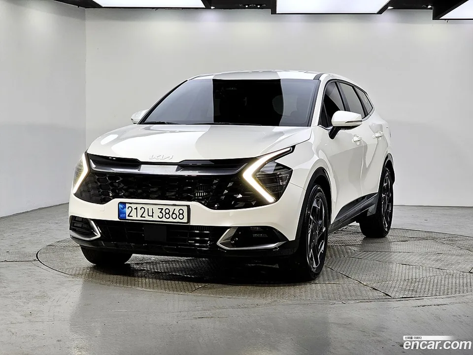Kia Sportage 1.6 2WD 2022 — фото 1, купить с доставкой в Москву