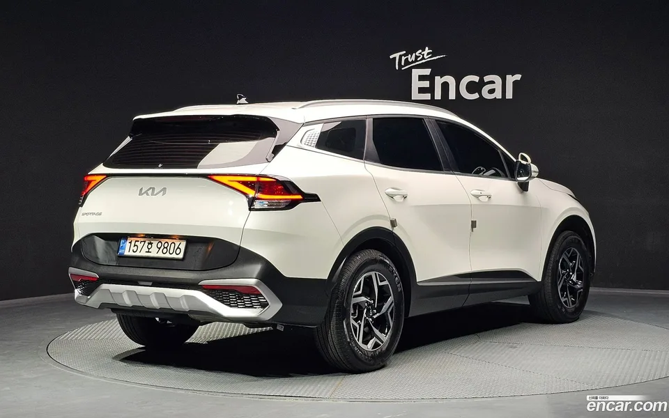 Kia Sportage 2.0 2WD 2022 — миниатюра 2
