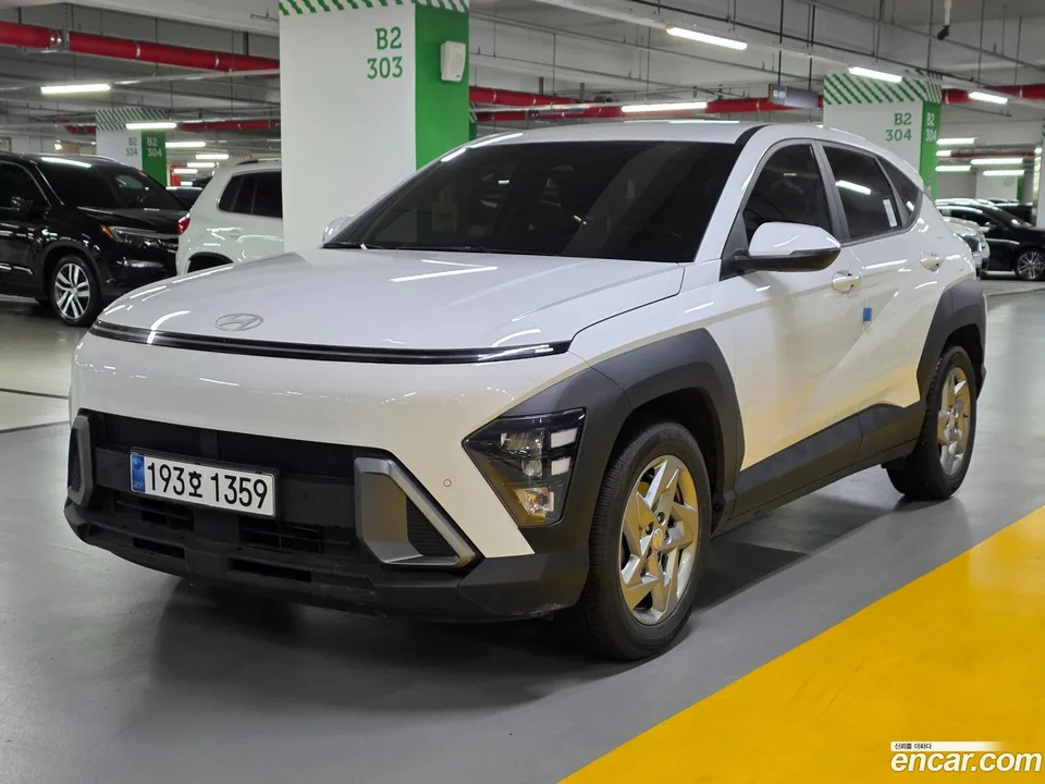 Hyundai Kona Hybrid 2023 — фото 1, купить с доставкой в Москву