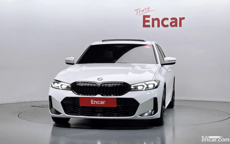 BMW 3 Series 320i M 2023 — миниатюра 3