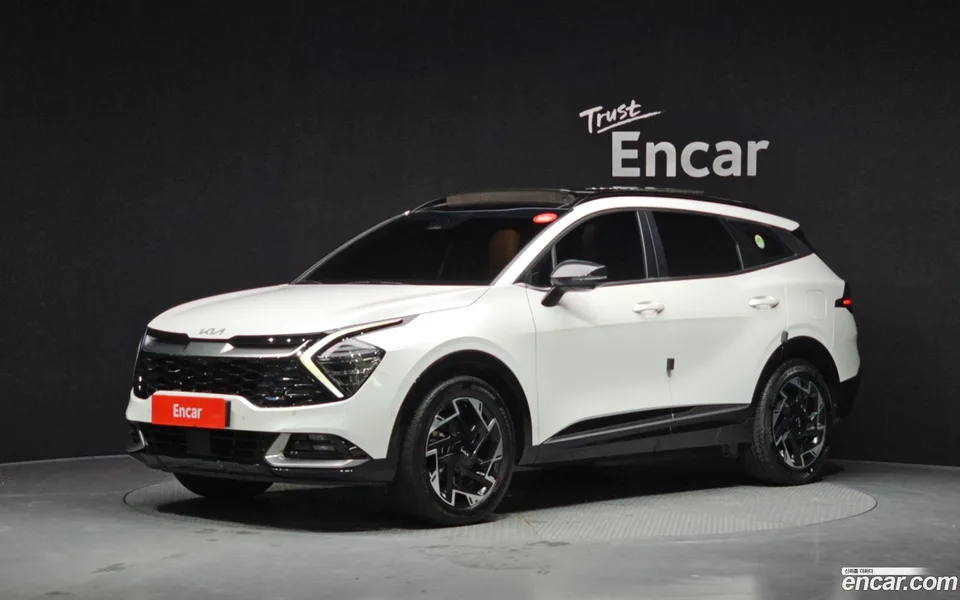 Kia Sportage 2.0 2WD 2022 — фото 1, купить с доставкой в Москву