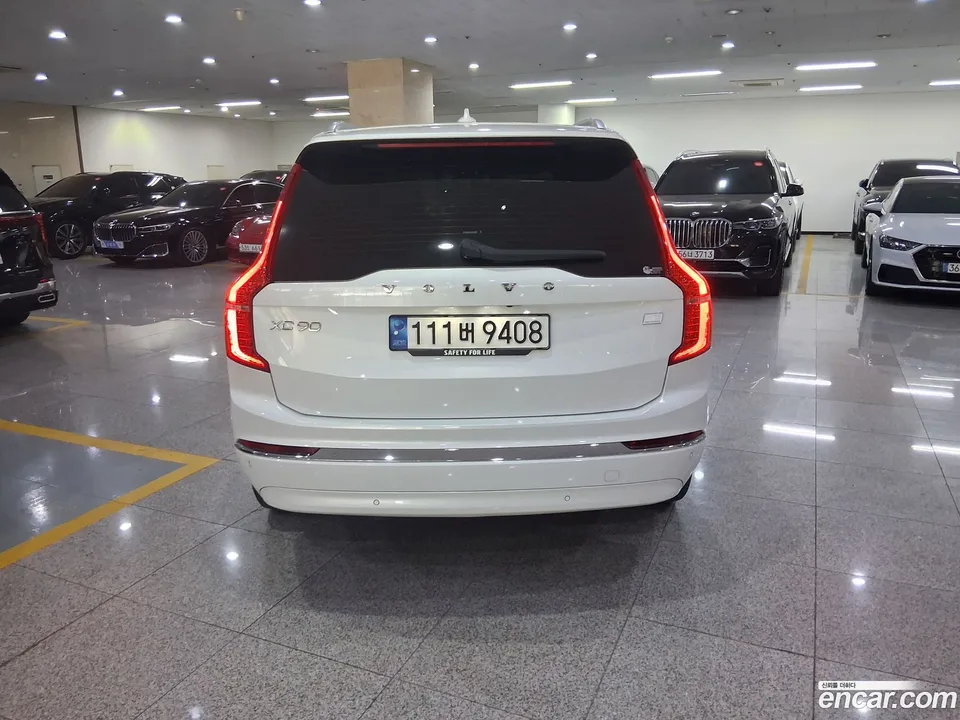 Volvo XC90 T8 2023 — миниатюра 3