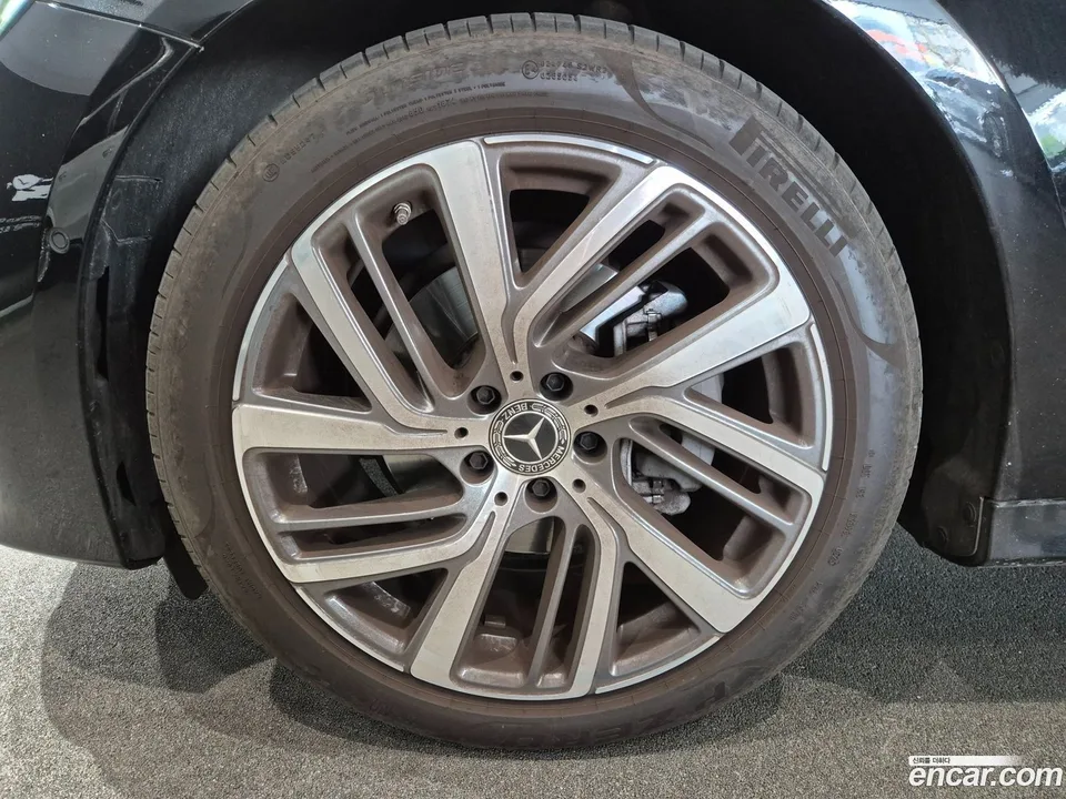 Mercedes-Benz E-Class E220d 4MATIC 2025 — миниатюра 5