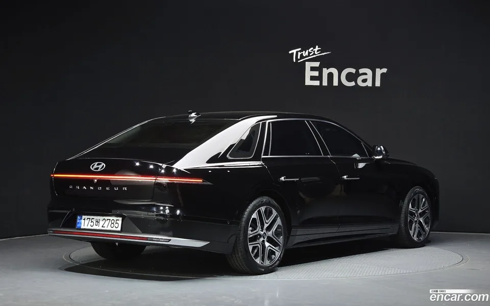 Hyundai Grandeur 2.5 2WD 2023 — миниатюра 2