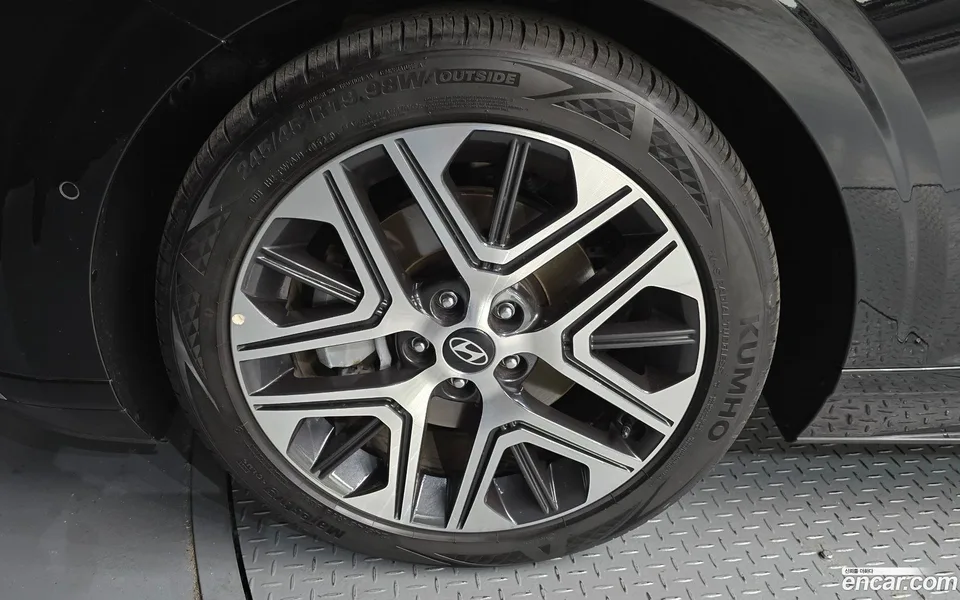 Hyundai Grandeur 2.5 2WD 2023 — миниатюра 5