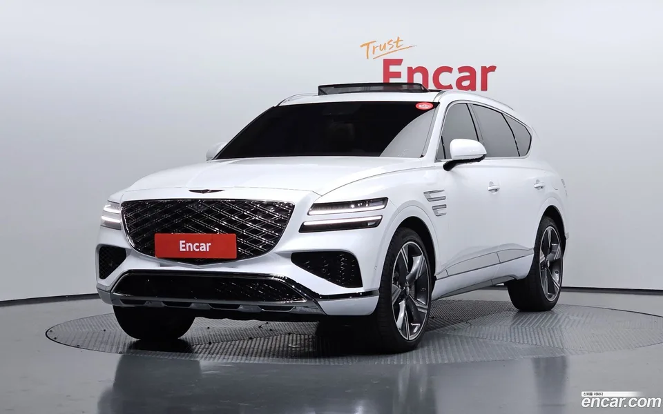 Genesis GV80 2.5T 2WD 2025 — фото 1, купить с доставкой в Москву