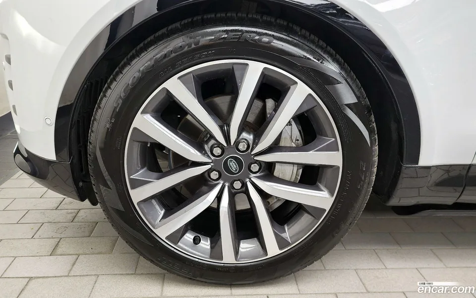 Land Rover Discovery D300 R- HSE 2023 — миниатюра 5