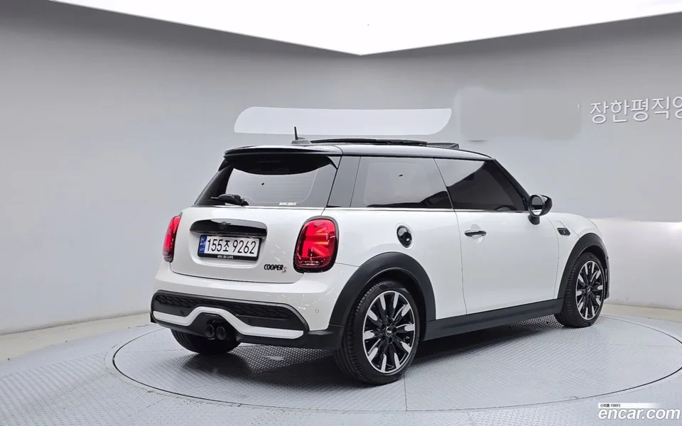 MINI Cooper S 2023 — миниатюра 2