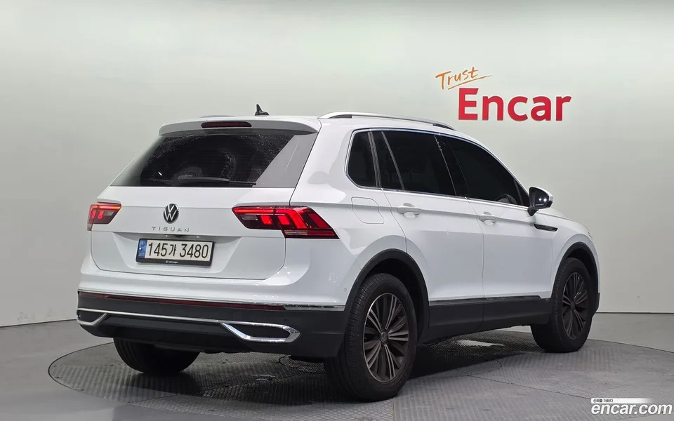 Volkswagen Tiguan 2.0 TDI 2022 — миниатюра 2