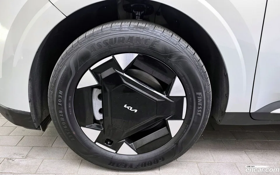 Kia Carnival HEV 9 2024 — миниатюра 5