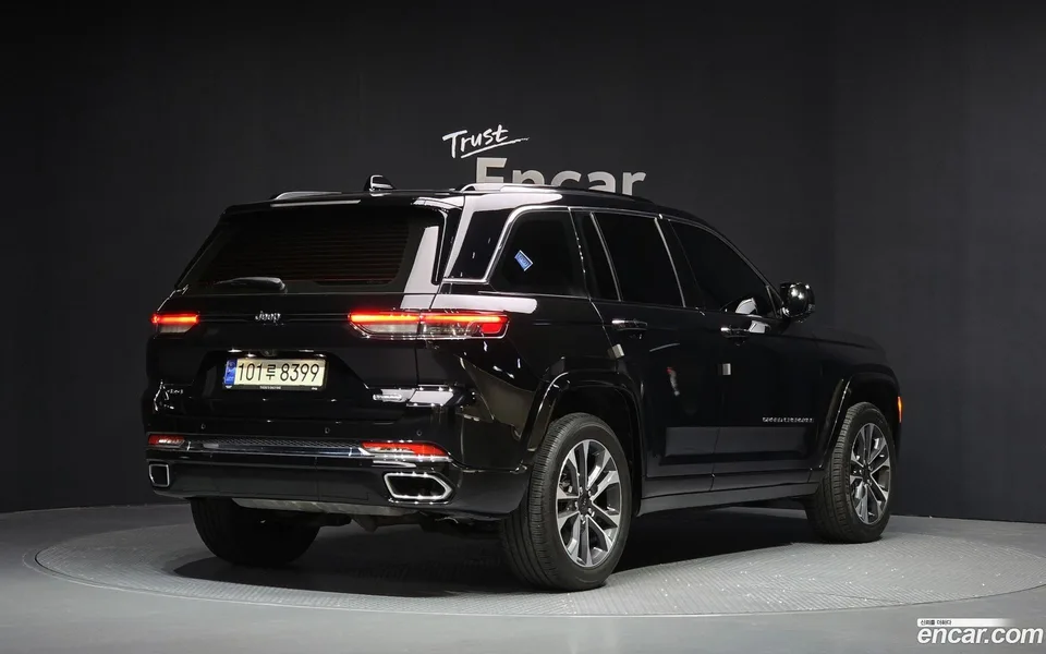 Jeep Grand Cherokee 3.6 2023 — миниатюра 2