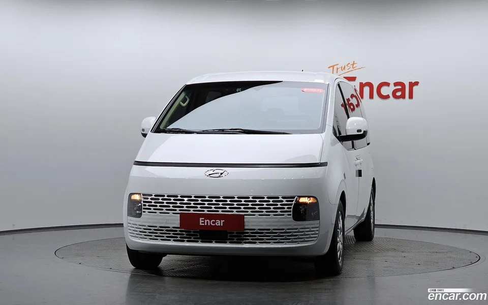 Hyundai Staria 11 2023 — миниатюра 3