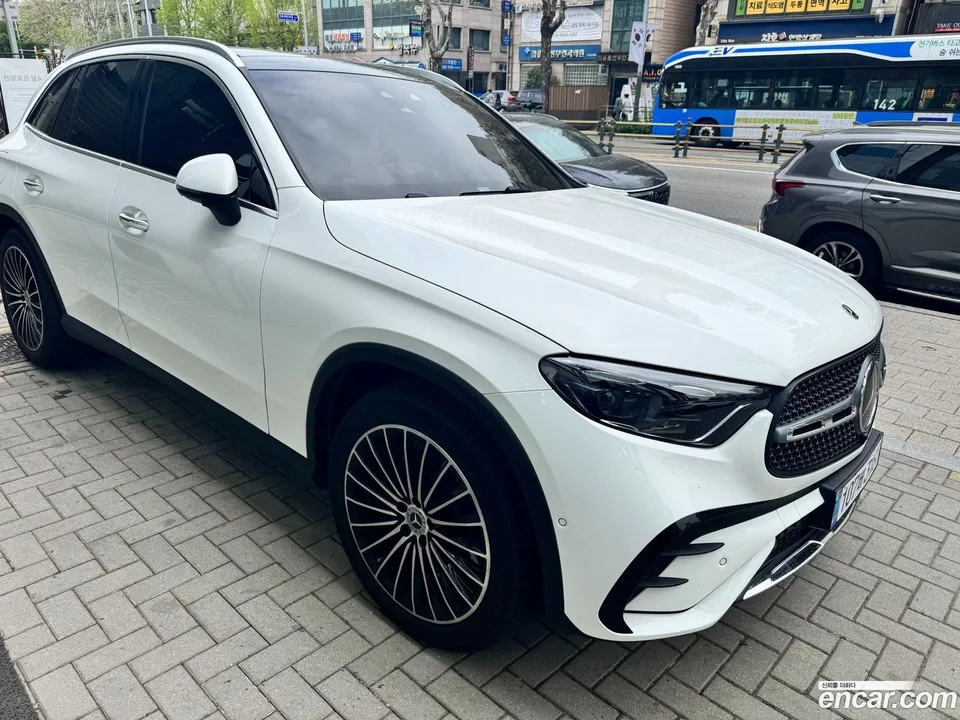 Mercedes-Benz GLC-Class GLC300 4MATIC AMG Line 2026 — миниатюра 4