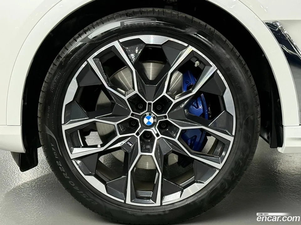 BMW X7 xDrive 40i M 6 2025 — миниатюра 5