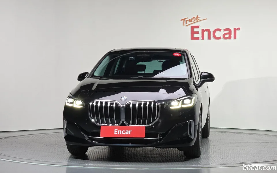 BMW 2 Series Active Tourer 220i 2024 — миниатюра 3
