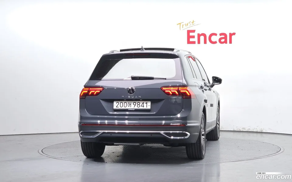Volkswagen Tiguan 2.0 TDI 2024 — миниатюра 4
