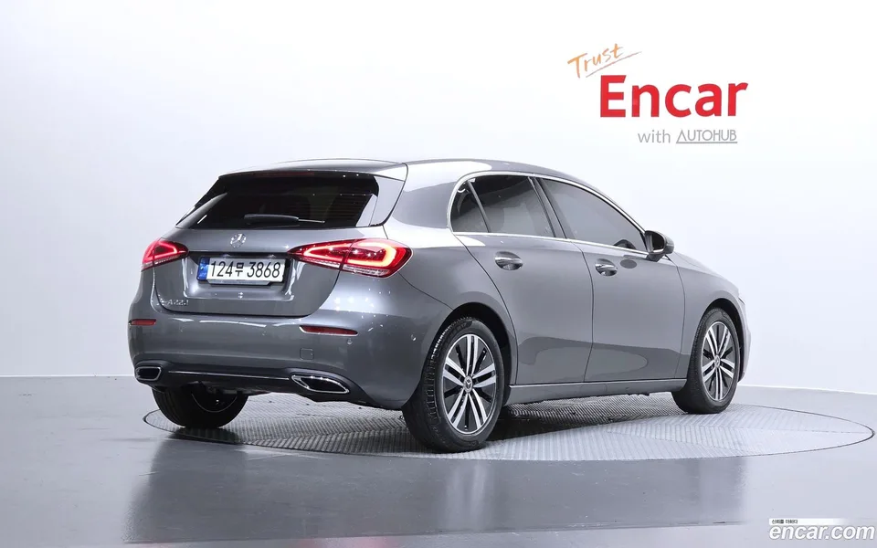 Mercedes-Benz A-Class A220 2022 — миниатюра 2