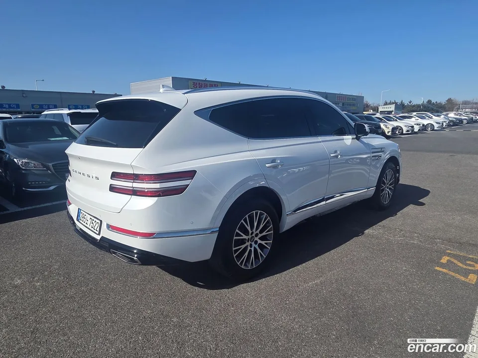 Genesis GV80 2.5T 2WD 2022 — миниатюра 2