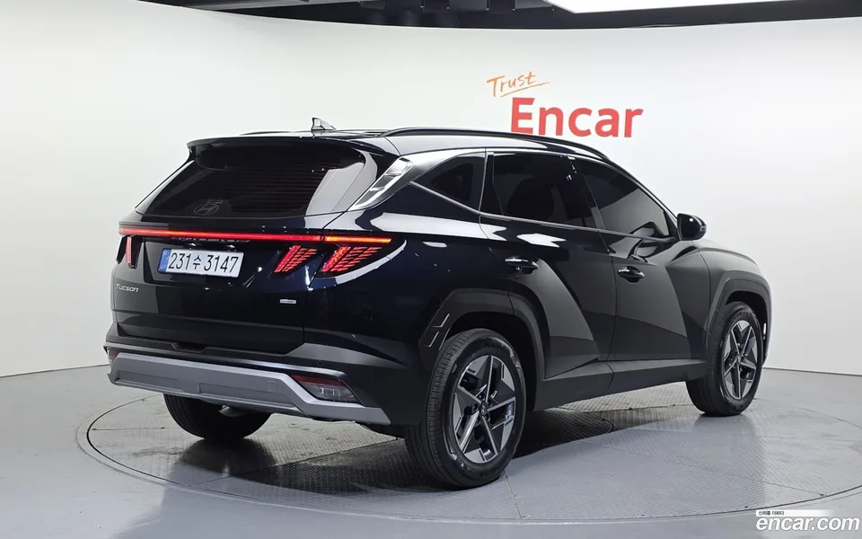 Hyundai Tucson NX4 1.6 4WD 2025 — миниатюра 2