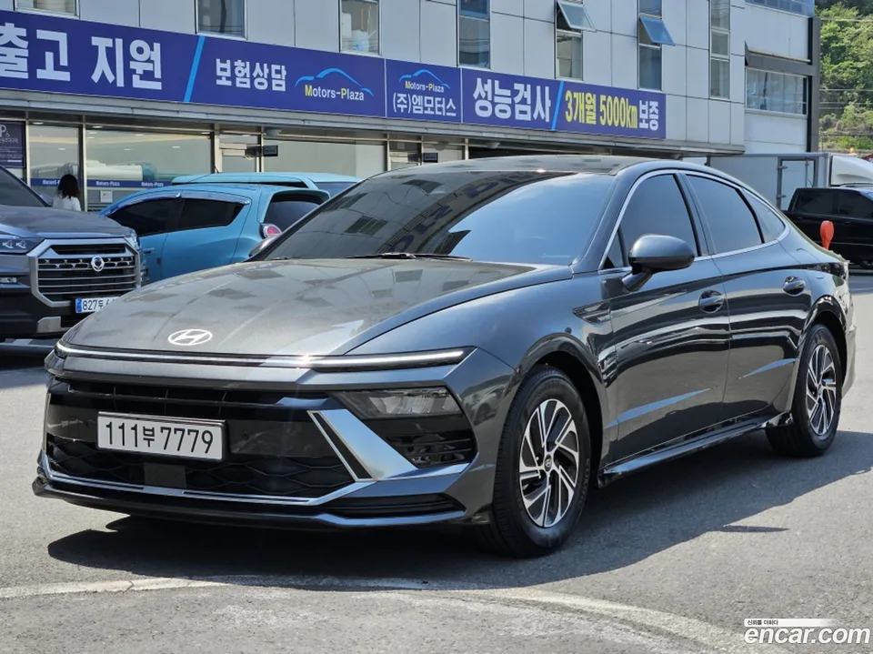 Hyundai Sonata The Edge Hybrid 2023 — миниатюра 2