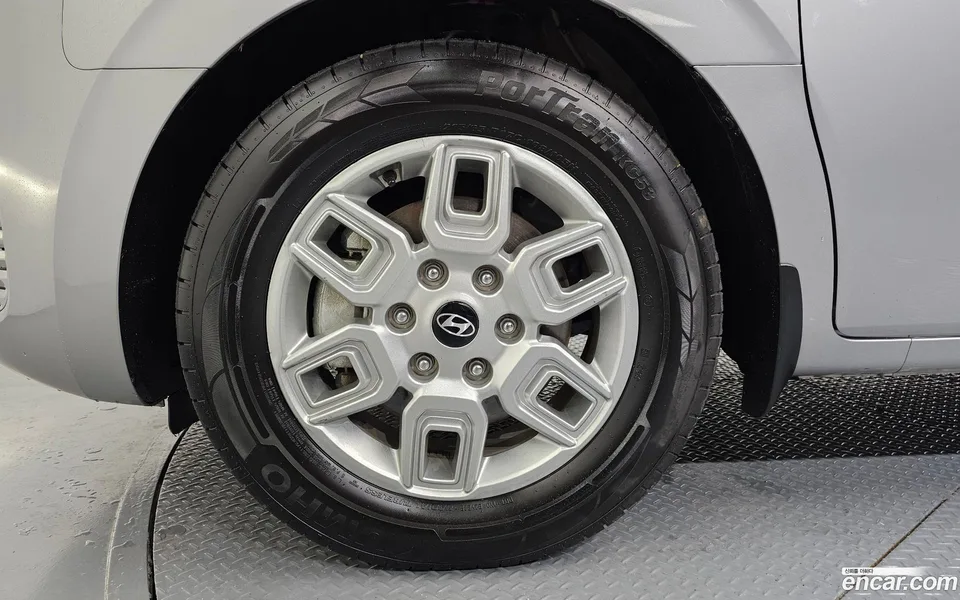 Hyundai Staria 5 2024 — миниатюра 5