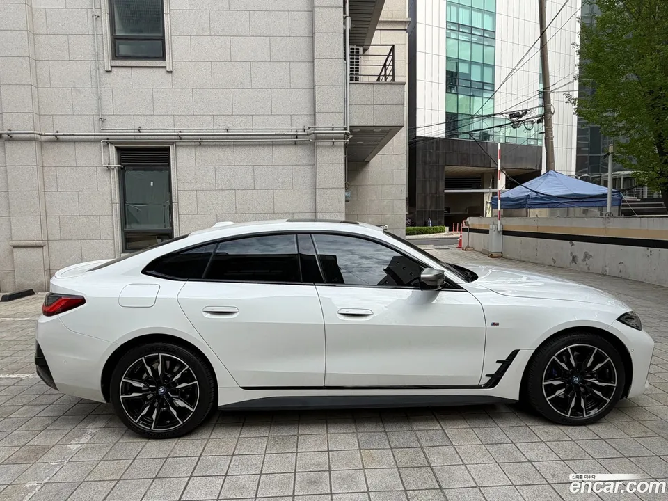 BMW i4 M50 2024 — миниатюра 5