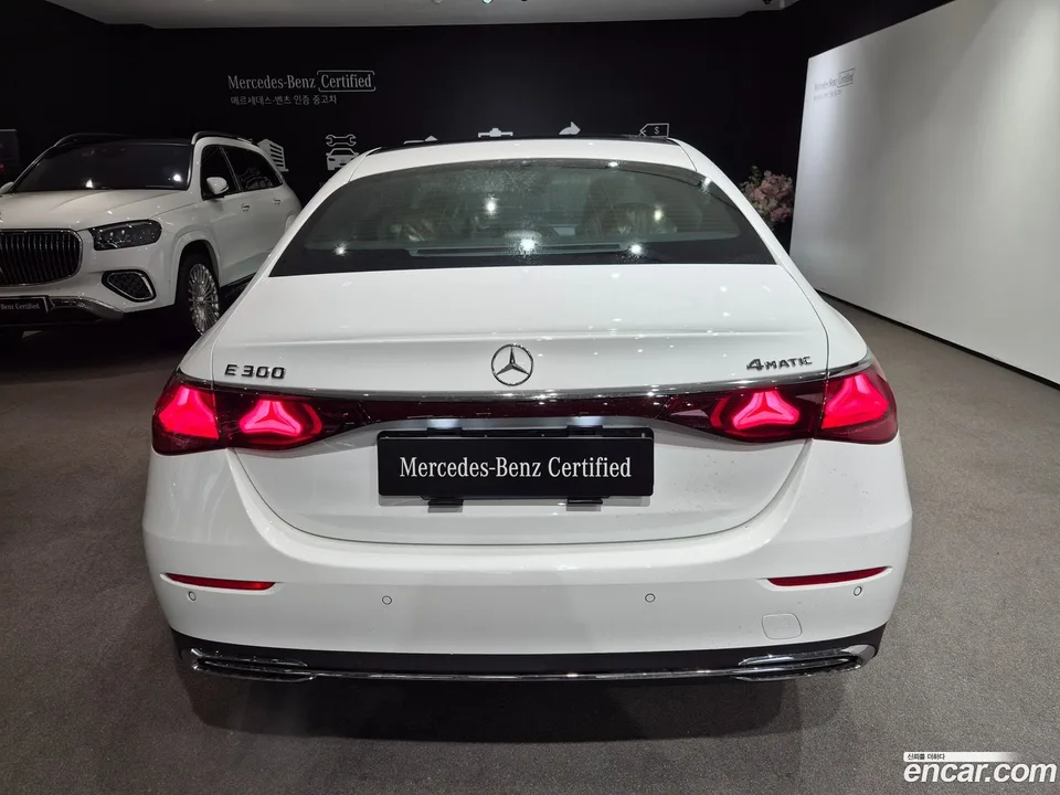 Mercedes-Benz E-Class E300 4MATIC 2025 — миниатюра 4